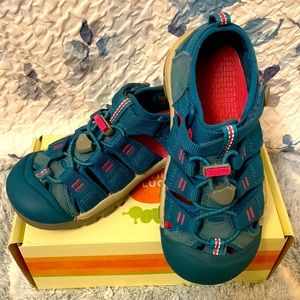 Keen Newport H2 Deep Lagoon/Bright Pink size 13